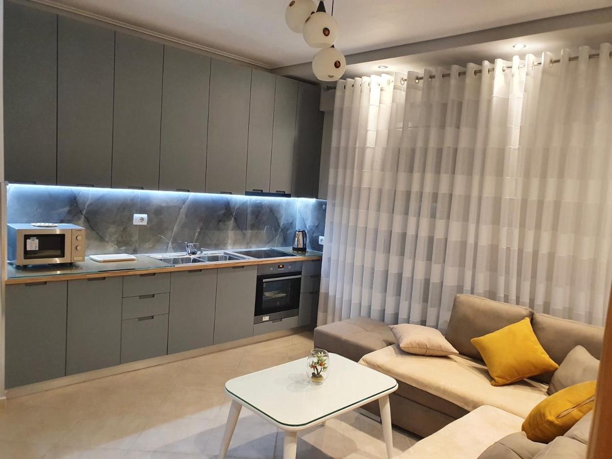 Hotel Queen Isabella Premium Vlorë Exteriér fotografie